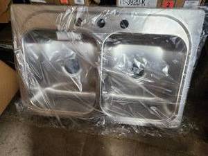 lot 32 image: Double stainless steel kitchen sink