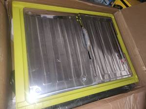 lot 62 image: Ryobi wet tile saw