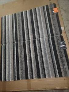 lot 82 image: 2- 2036 kitchen mats