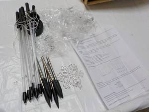 lot 14 image: Set of 6 Color Changing Snow Flake ...