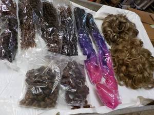 lot 23 image: Wigs and Hair Pieces great for cos...