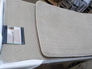 lot 24 image: 2 Cotton Memory Foam Bath Mats 24 x...