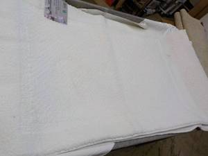 lot 25 image: Purely Indulgent 2 ct 24 x 36 Bath...