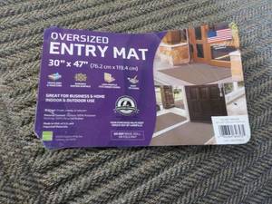 lot 36 image: Oversized Entry Mat 30 x 47...