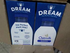 lot 79 image: 8 ct 64 oz Dream Oatmilk Barista Pl...