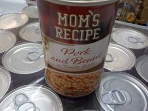 lot 123 image: 24 pack Moms Recipe Pork and Beans...