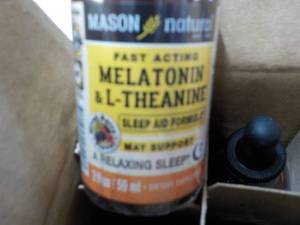 lot 144 image: Mason Natural Melatonin and L-thean...