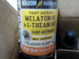 lot 149 image: Mason Natural Melatonin and L-thean...