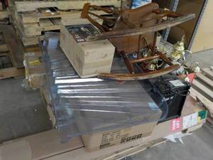 lot 184 image: Pallet Of Unclaimed items from prev...
