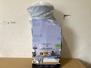 lot 620 image: Serta 3 Cool Nights Gel Memory Foam Mattress Topper, King Size