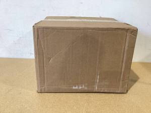 lot 652 image: LOT OF 2 Honeycomb Pool Patio Cushions