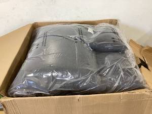 lot 664 image: LOT of 2 Miscellaneous Patio Chair Cushions