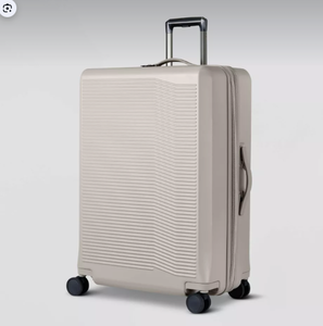 lot 631 image: Signature Hardside Large Checked Spinner Suitcase - Open Story