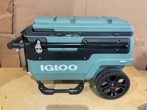 lot 67 image: Igloo Trailmate Journey 70 Qt Cooler