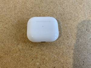 lot 46 image: AirPods (3rd Generation)
