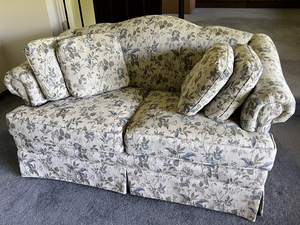 lot 9 image: KING HICKORY - Two Floral Pattern Loveseat Couches