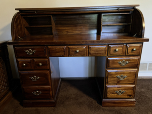 lot 12 image: Vintage Rolltop Desk with Locks & Keys