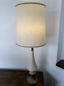 lot 18 image: Dresser Lamp and Shade