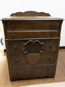 lot 19 image: Antique Wooden Dresser
