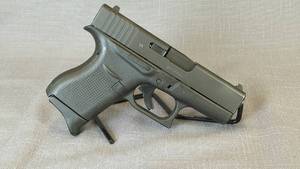 lot 14 image: Glock 43 Pistol