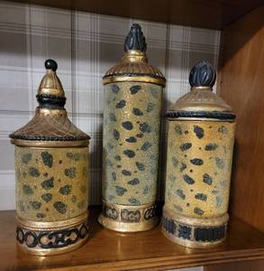 lot 47 image: Frosted Leopard Cylinder Jar Dcor, set of 3