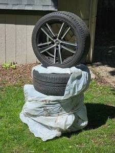 lot 109 image: Pilot Alpin 24540R18 high-performance winter tires