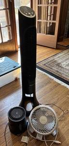 lot 112 image: Electric Fan Assortment