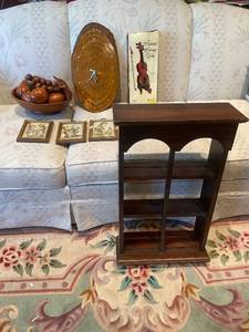 lot 12 image: Vintage Decor and Collectibles Set - Shelf, Bowl with Wooden Fruit, Wall Clock, Wall Plaques, and Violin Decor