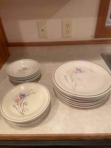 lot 34 image: Set of 10 Stoneware Plates and 6 Bowls with Floral Design