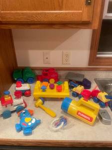 lot 39 image: Collection of Playskool Toddler Toys