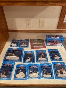 lot 48 image: Set of 13 Holiday Time Village Collectibles Figurines