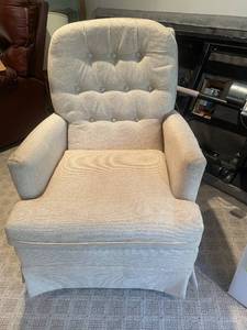 lot 73 image: Plush Tufted Beige Armchair Upholstered in Textured Fabric
