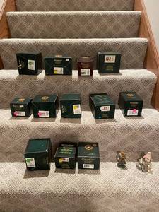lot 83 image: Lot of 14 Boyds Collection Figurines with Original Boxes