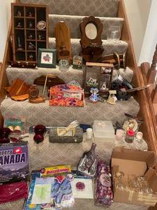 lot 92 image: Assorted Collection of Home Decor and Ornaments