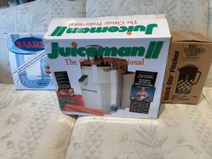 Juiceman II Classic Juicer, Pampered Chef Quick-Stir Pitcher, and BAAM2! Drain Cleaner Set