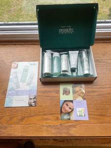 lot 135 image: Proactiv Solution 5-Piece Acne Treatment Kit