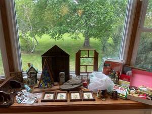 lot 136 image: Diverse Collection of Decorative Figurines, Framed Art, and Miscellaneous Household Items