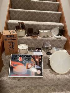 lot 172 image: La Machine Food Processor with Manual and Set of 6 Amazing Lite