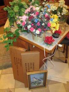 lot 515 image: New in box Natural wood corner curi...