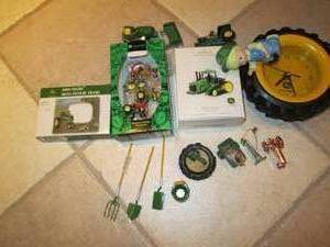 lot 516 image: John Deere toy tractors, ornaments,...