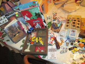 lot 518 image: Misc hot wheel style toy earth move...