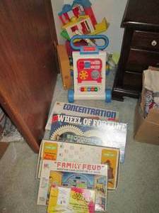 lot 524 image: Playskool and Fisher Price kids toy...