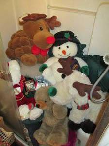 lot 533 image: All stuffed animals and plush toys ...