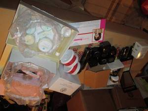 lot 549 image: Variety of beauty products from Sig...