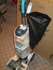 lot 552 image: Hoover Smart Wash Carpet Cleaner wi...