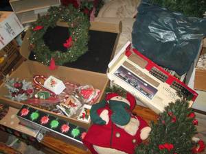 lot 577 image: Christmas string lights, train set,...