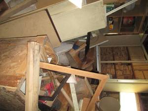lot 601 image: Massive lot of Assorted size wood a...