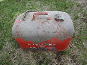 lot 627 image: Vintage metal Gasoline can...