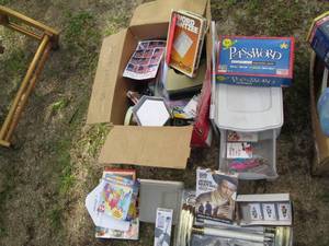 lot 633 image: Office supplies, Gamez, John Wayne ...