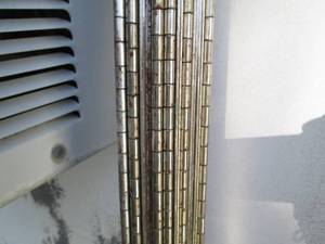 lot 643 image: Bundle of tall piano hinges...